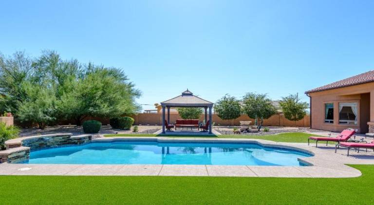 Beautiful vacation home with pool & BBQ | Pets allowed — photo 3