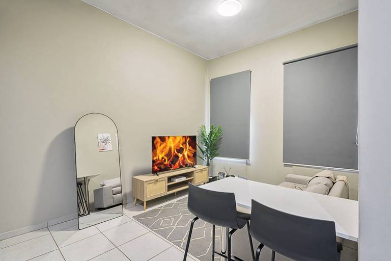 234 im Bolton in Rosebank