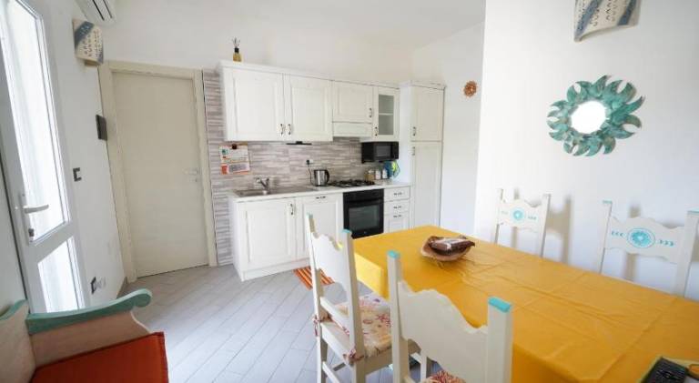 House with 2 rooms for 4 persons — photo 3