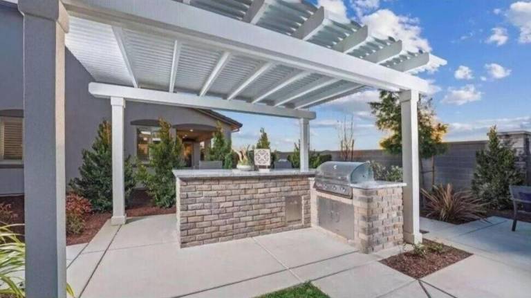 Villa Roseville