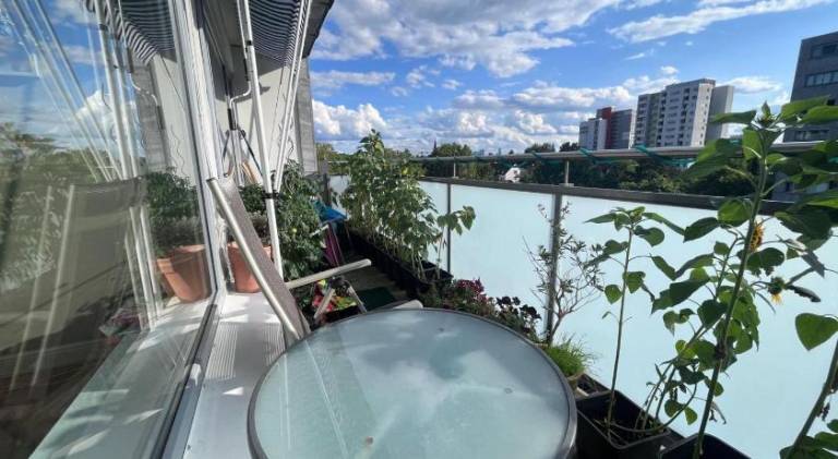 Zentrale, helle Wohnung mit Balkon! Ideal fur Messe, Business und Stadtereise — photo 3