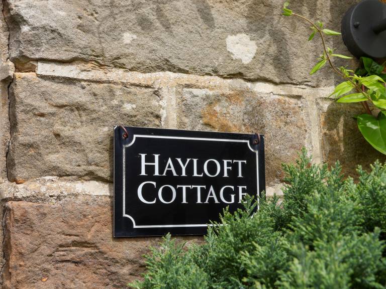 Cottage with garden — photo 3