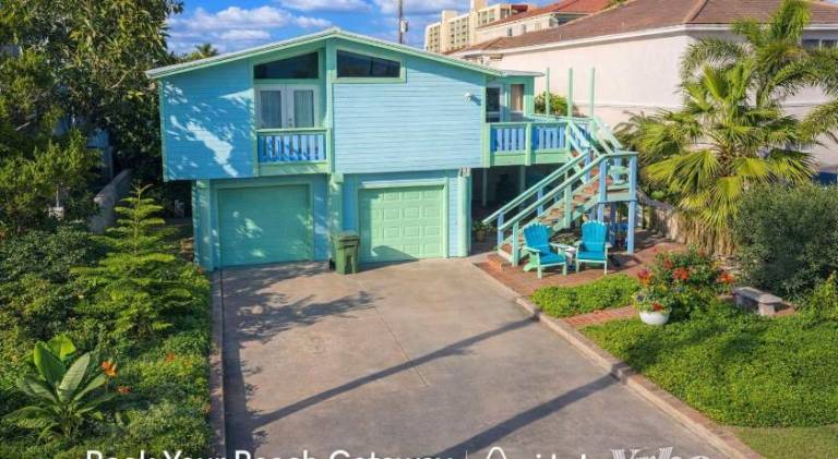 House with garden & pool in South Padre Island, TX