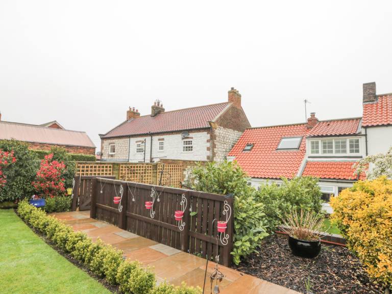 Cottage with garden in Scarborough