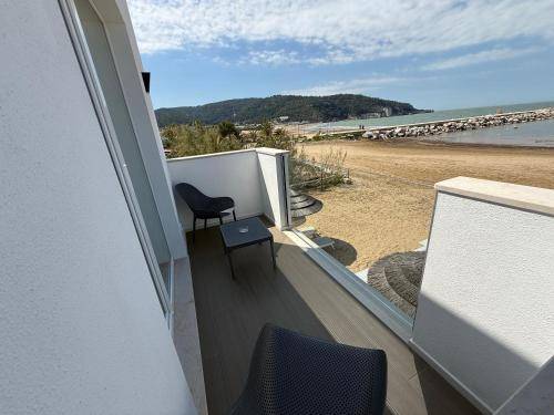 Marina Seaside Suites — photo 5