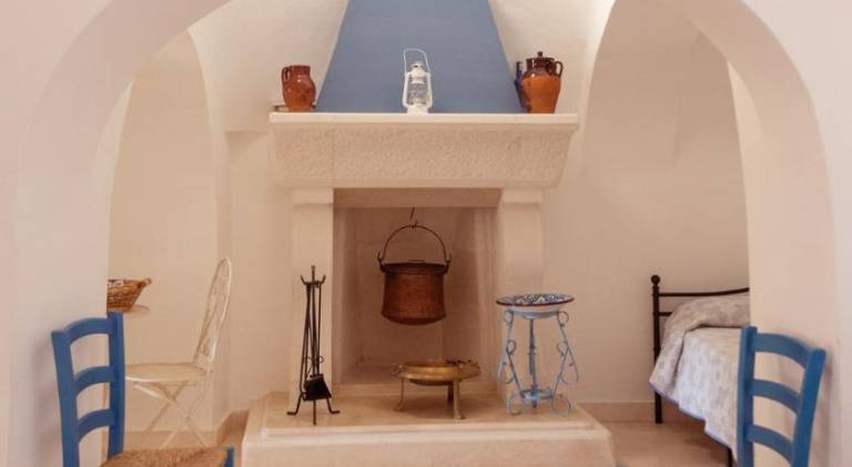 Apartment with pool — photo 2
