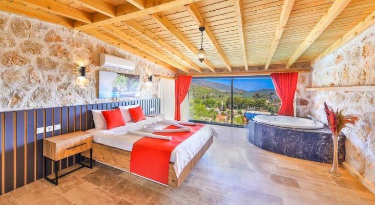 Nice villa with hot tub & pool | Pets are welcome — photo 2
