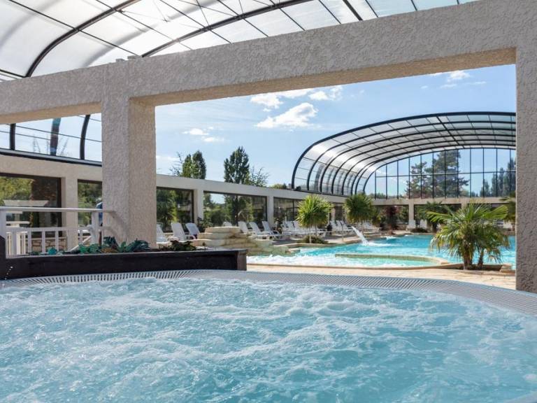 Mobile home with heated pool & terrace — photo 3