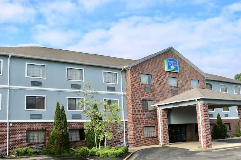 Magnolia Inn and Suites Olive Branch