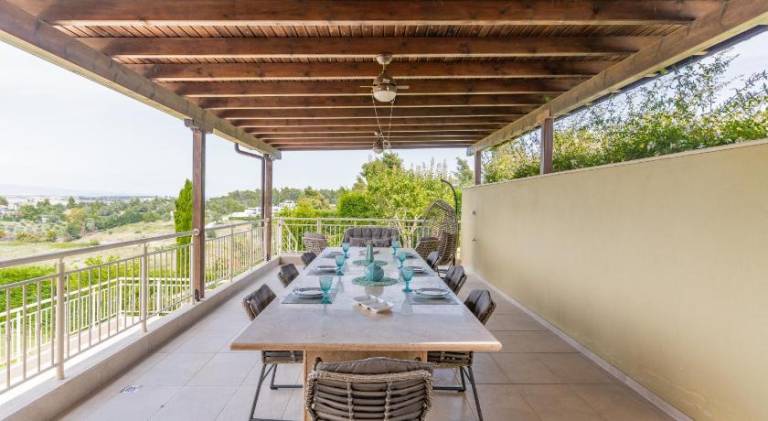 Villa with barbeque & yard | Pets are welcome — photo 4