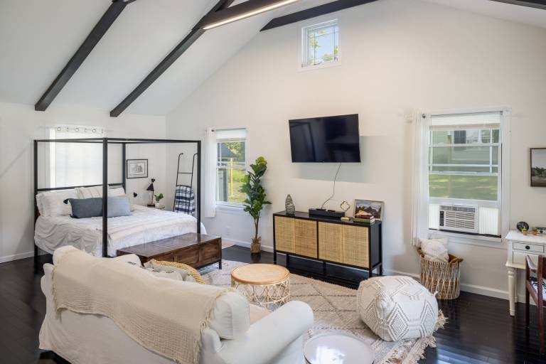 Cottage Claverack-Red Mills