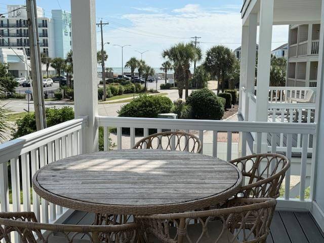 Fully equipped vacation home with yard, barbecue & private pool | Close to the beach | Pets allowed — photo 3