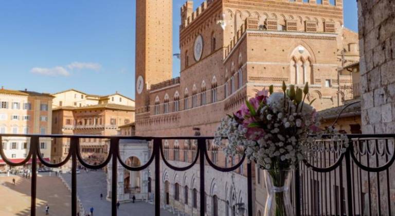 Residenza d'Epoca " Il Campo" by FrancigenaApartments in Siena