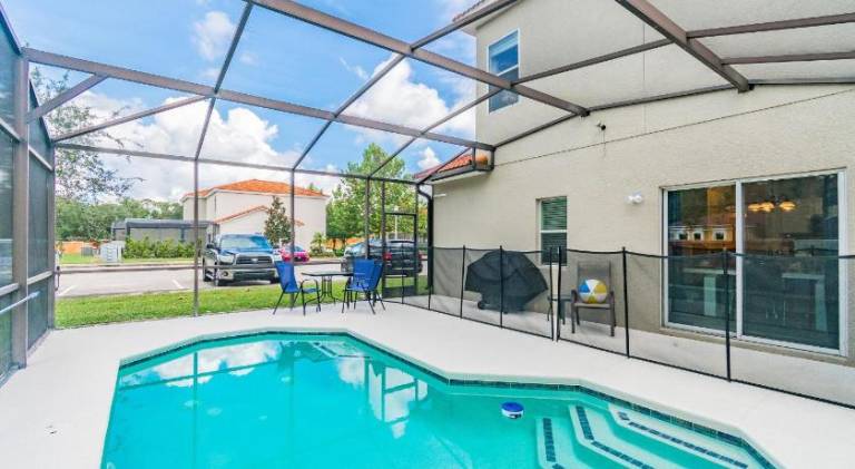 Villa with pool & jacuzzi in Kissimmee, FL