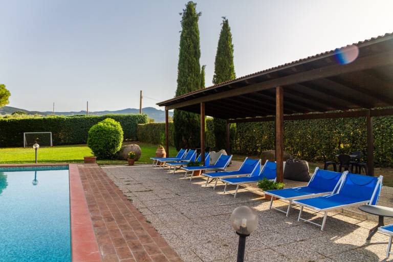 Farm with yard, pool & fast internet in Roccastrada