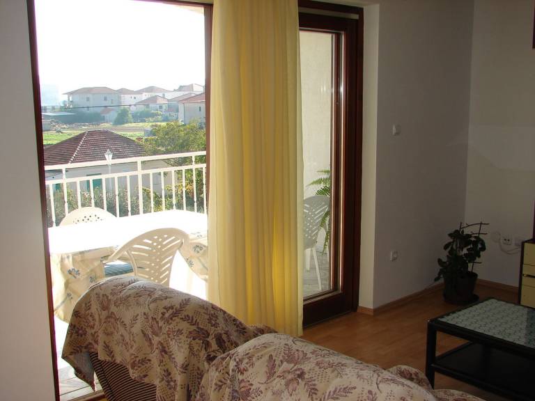 Rental apartment with terrace — photo 3