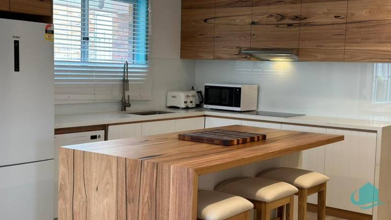 Villa  Caves Beach