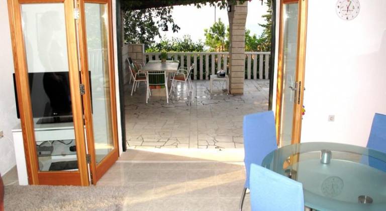 Three bedroom house with terrace and sea view Splitska, Brač (K-5668) — photo 3