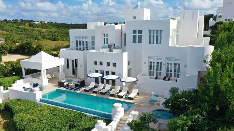 Villa  Long Bay Village