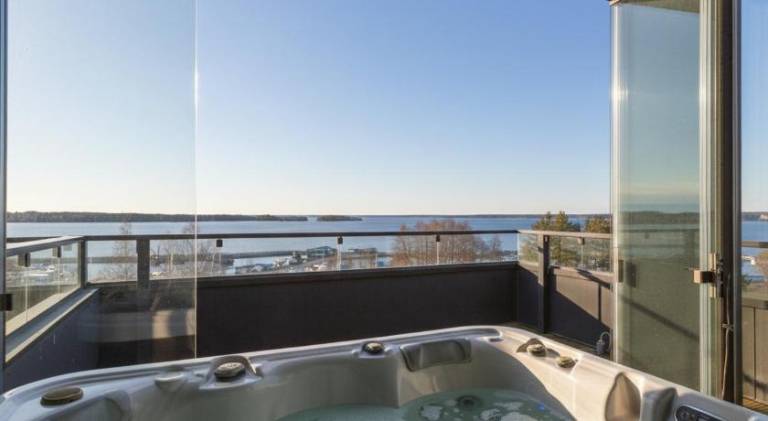 Apartment with sauna & hot tub | Dogs allowed — photo 3