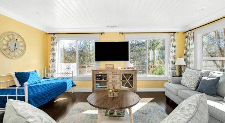 House with 5 rooms for 14 persons in Oakhurst, CA
