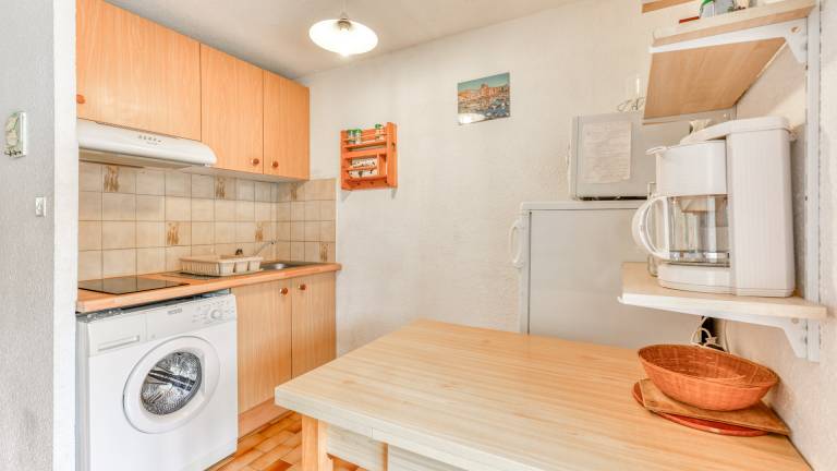 Apartment with pool, terrace & garden — photo 4