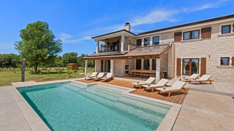 Villa with terrace, sauna & yard — photo 2