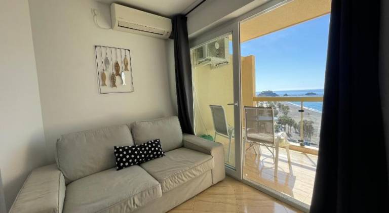 Serviced apartment with pool & patio | Close to the beach | Dogs allowed — photo 4