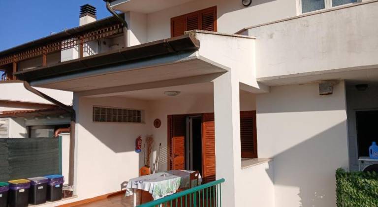 Villa with hot tub — photo 3