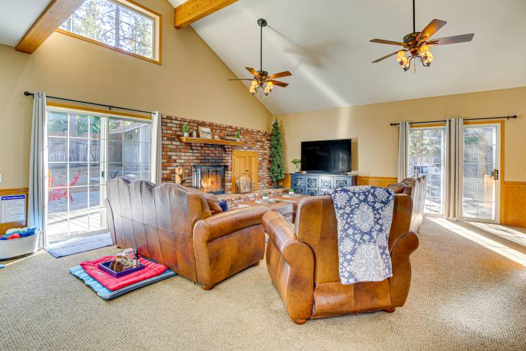 Family-Friendly Home w/ Hot Tub in Big Bear! — photo 5