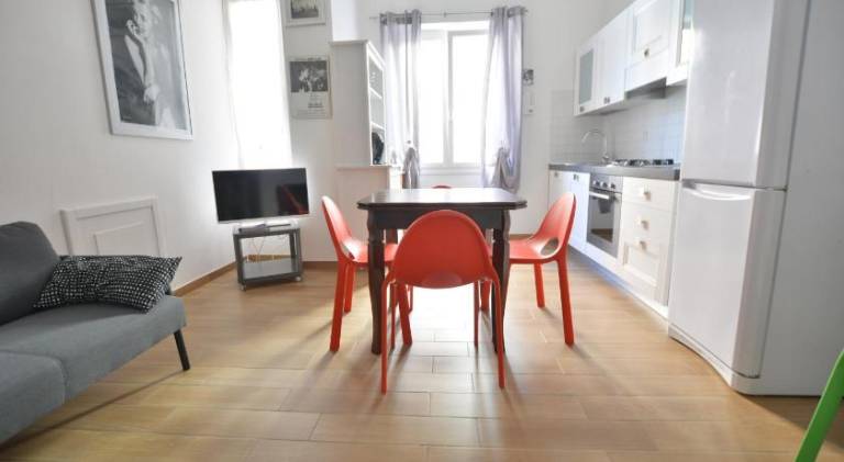 Rental apartment with 2 rooms for 4 persons — photo 3
