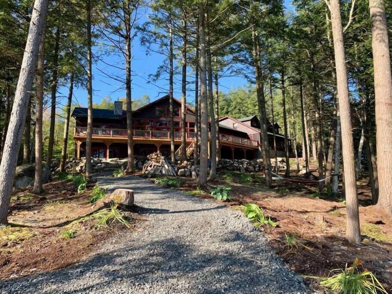 Tupper Lake, NY Vacation Rentals from 62 Hometogo