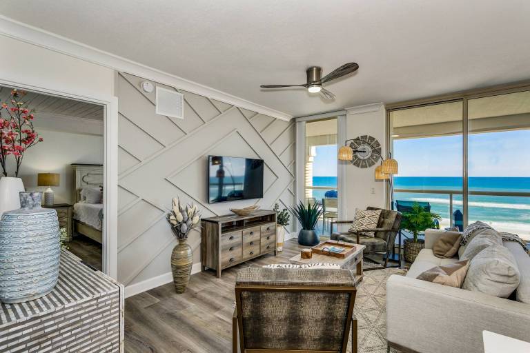 Beach Club 604