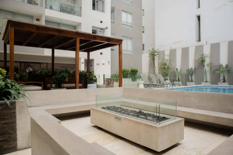 w Cozy 2BR in Luxury Building in Barranco