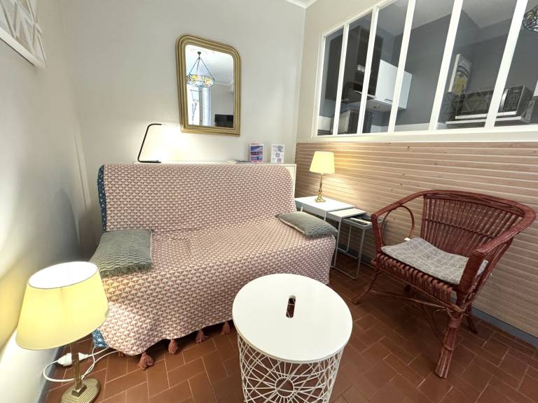 Apartment | Near Castle Hill — photo 4