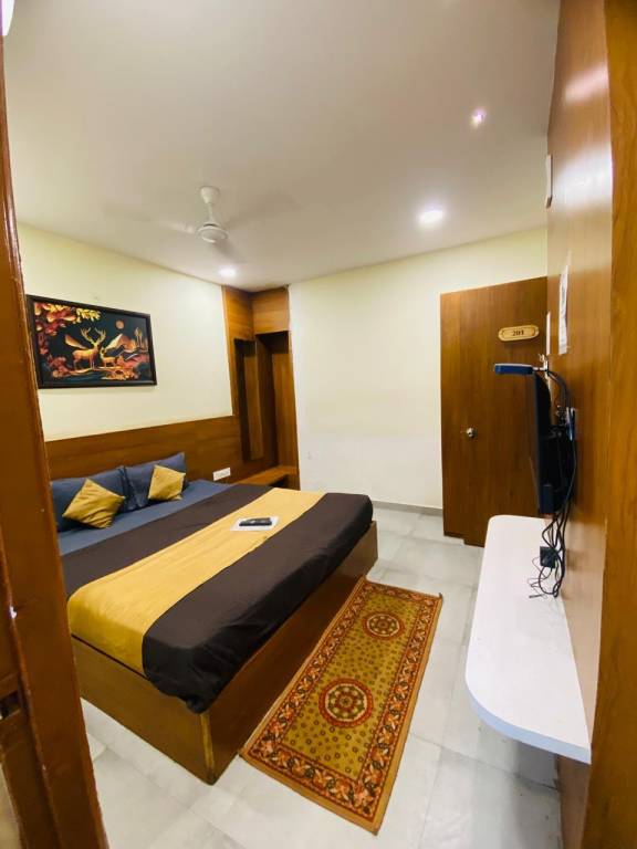 HOTEL THE SILVER NEST