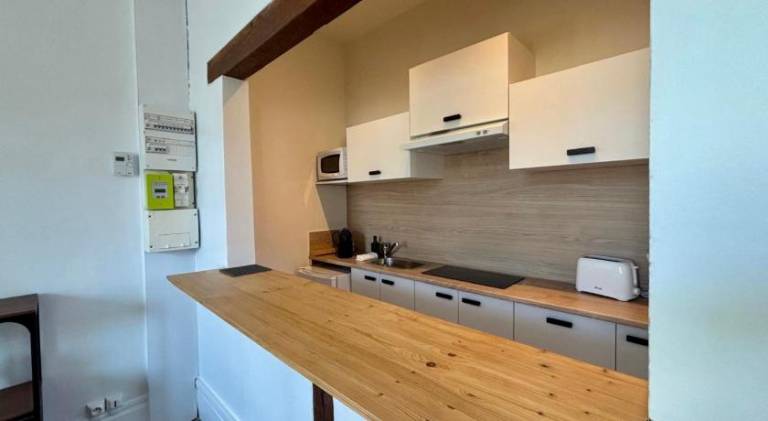 Pleasant rental apartment with yard & terrace | Beach nearby | Suitable for remote work | Pet-friendly — photo 5
