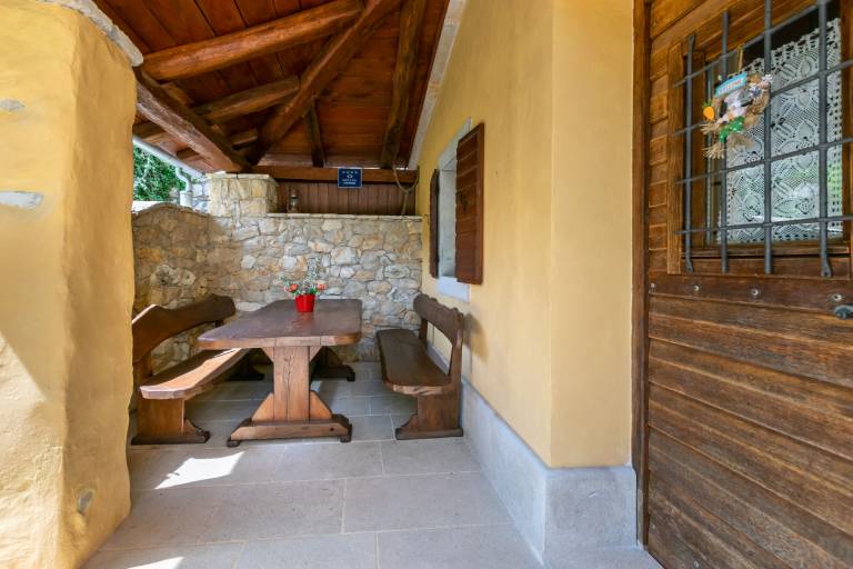 House with private pool, hot tub & garden | Garden view — photo 2