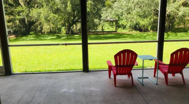 Amazing Waterfront Apt near Disney and Lake Tohoa in Kissimmee, FL