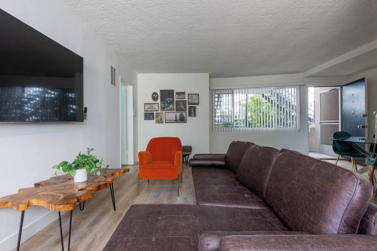 Apartment Beverly Hills