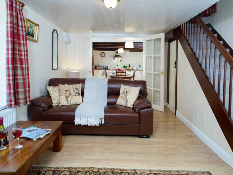 Family-oriented charming cottage with garden | Pets are welcome — photo 4