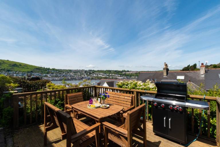 Fully equipped cottage with barbeque & garden | Pets allowed in Dartmouth