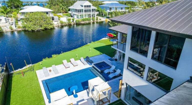 Waterfront Luxe Pool, Hot Tub, Theater, Games and more — photo 5