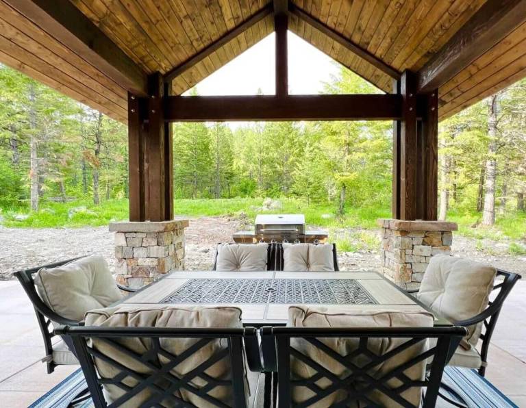 House Lakeside