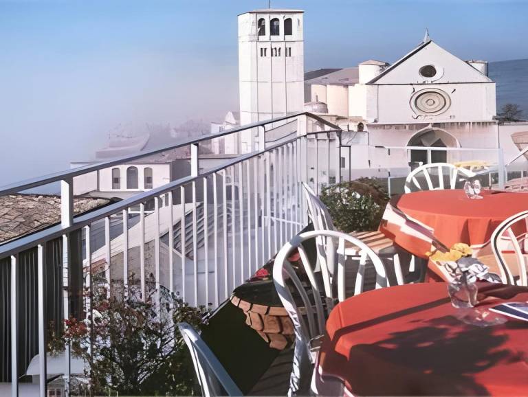 Hotel Properzio — photo 2