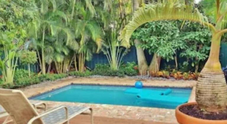 Vacation home with pool | Pets allowed — photo 3