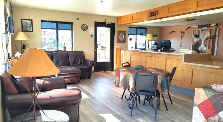 Rodeway Inn Copper Stay Benson AZ I-10 Exit 304 — photo 4