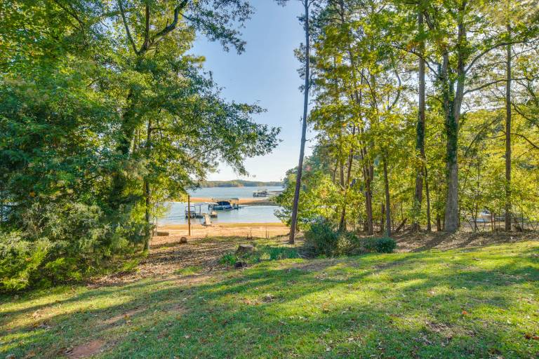 Waterfront Lake Hartwell Home < 1 Mi to Marina! — photo 4