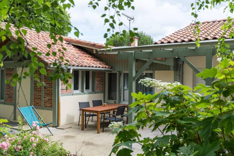 Gite with grill, garden & terrace | Pet-friendly — photo 3