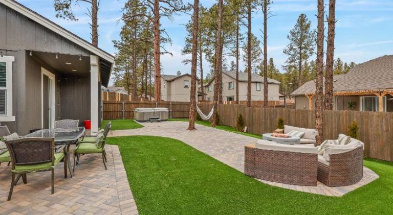 Vacation home with jacuzzi — photo 3